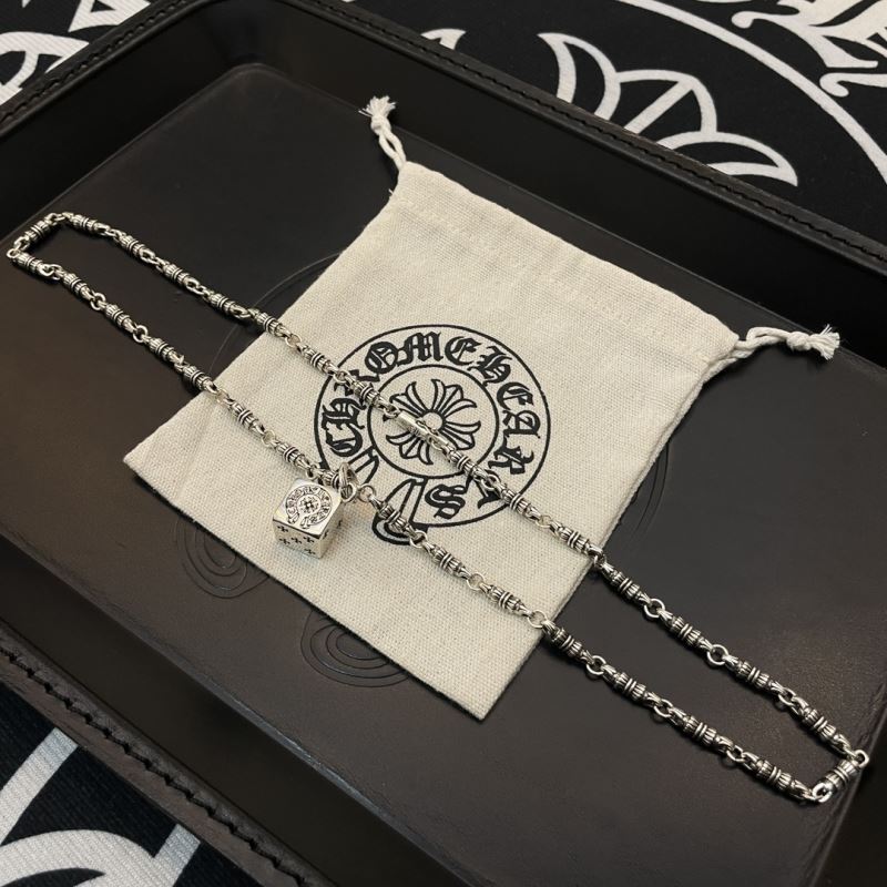 Ch*0me He**ts necklaces